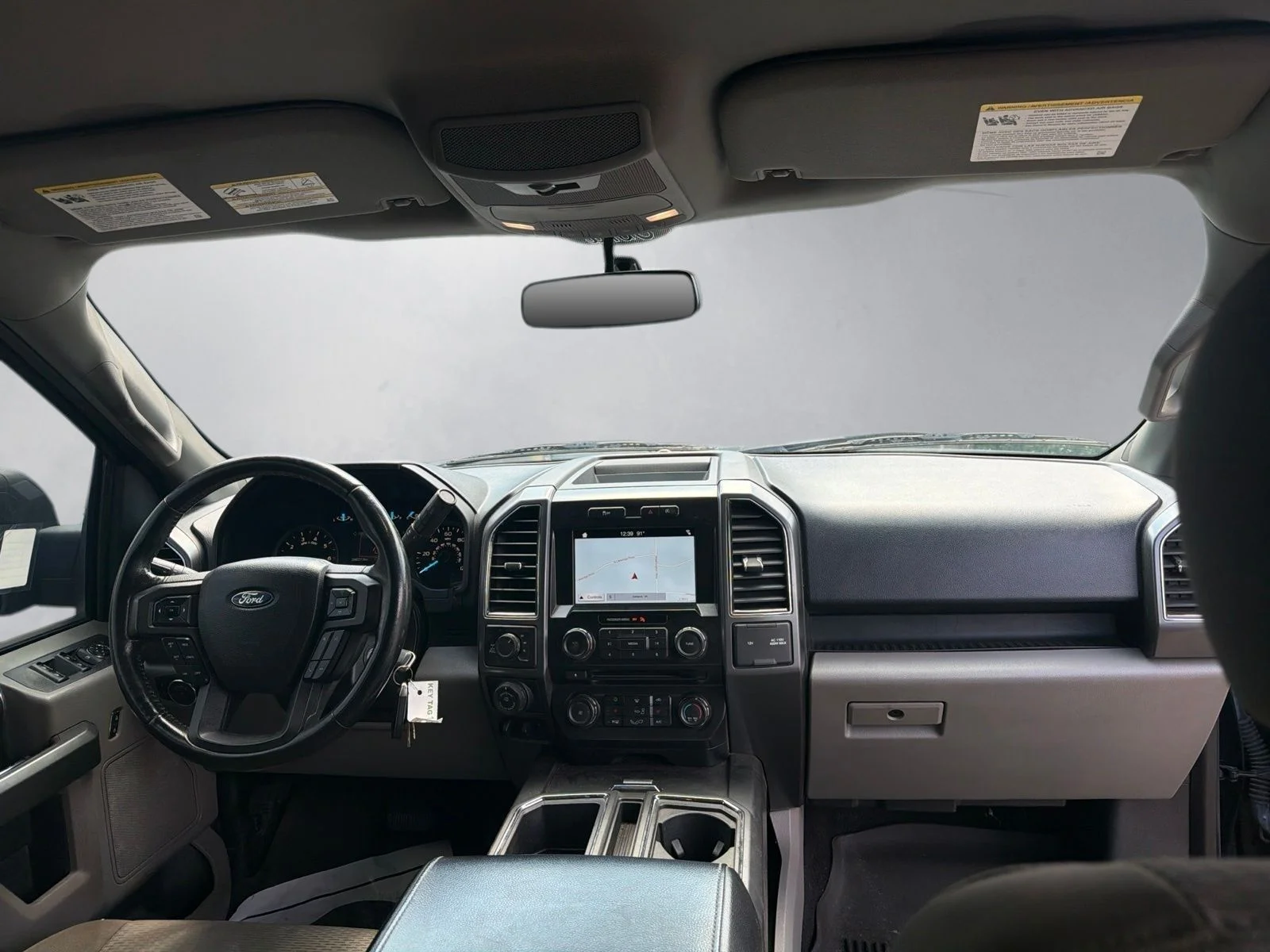 Used 2017 Shadow Black Ford XLT image 3