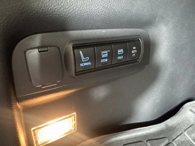 Used 2016 Brown Ford Platinum image 23