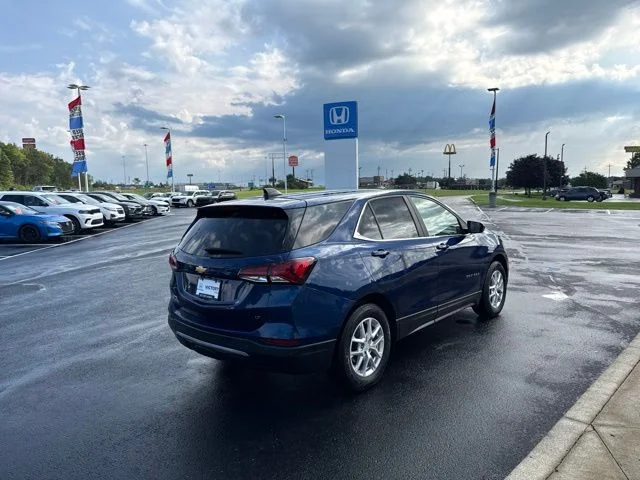Used 2022 Blue Chevrolet LT image 5