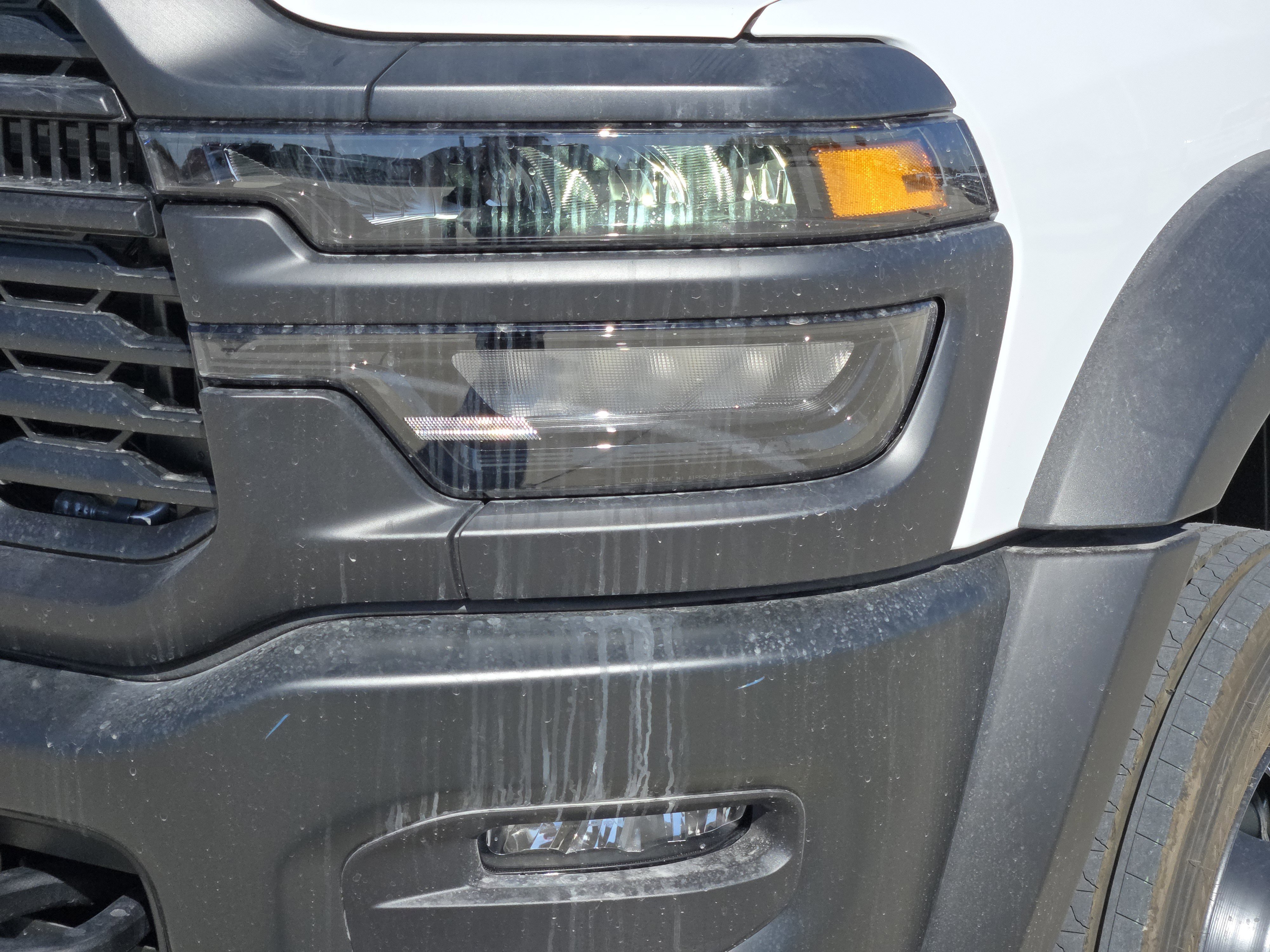 New 2026 Bright White Clear-Coat Exterior Paint RAM Tradesman image 7