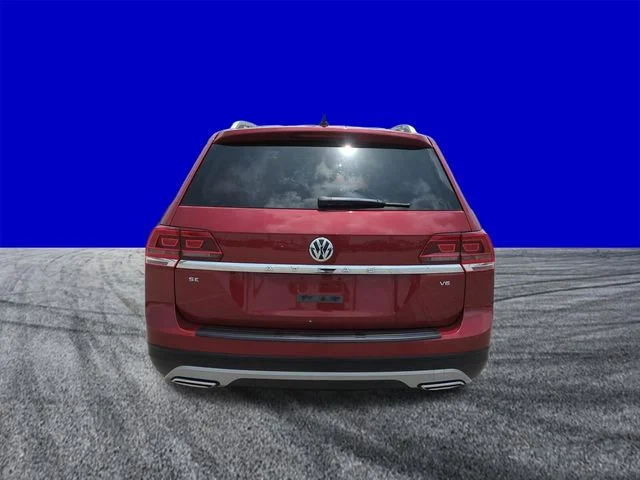 Certified Used 2018 Fortana Red Metallic Volkswagen 3.6L V6 SE image 5