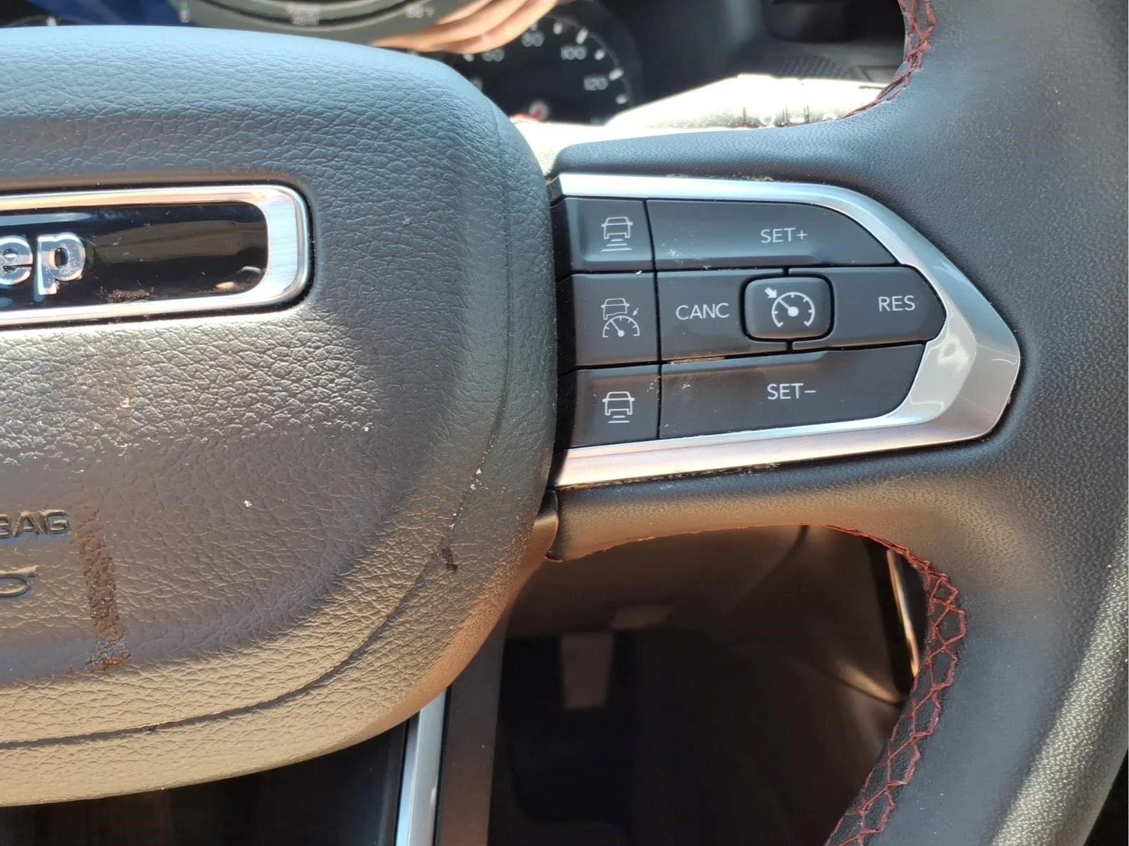 Used 2025 Bright White Clearcoat Jeep Trailhawk image 22