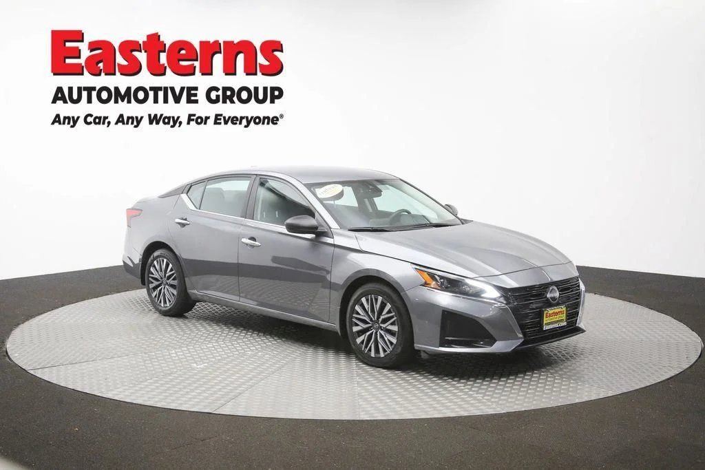 Used 2025 Gray Nissan 2.5 SV image 50