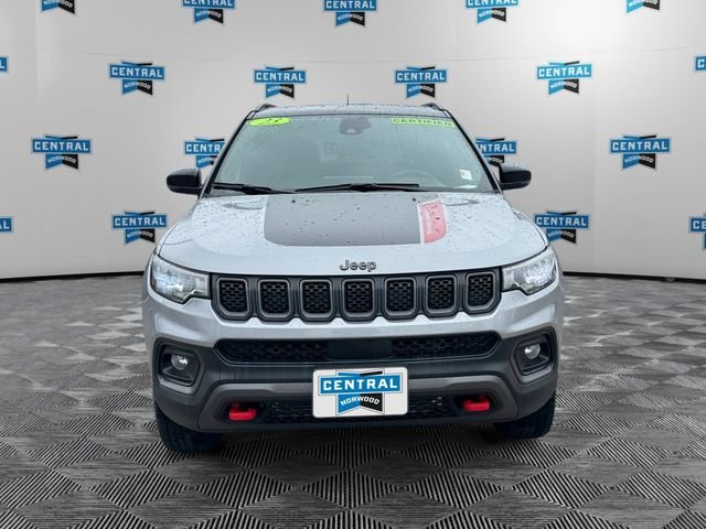 Used 2023 Silver Jeep Trailhawk image 9