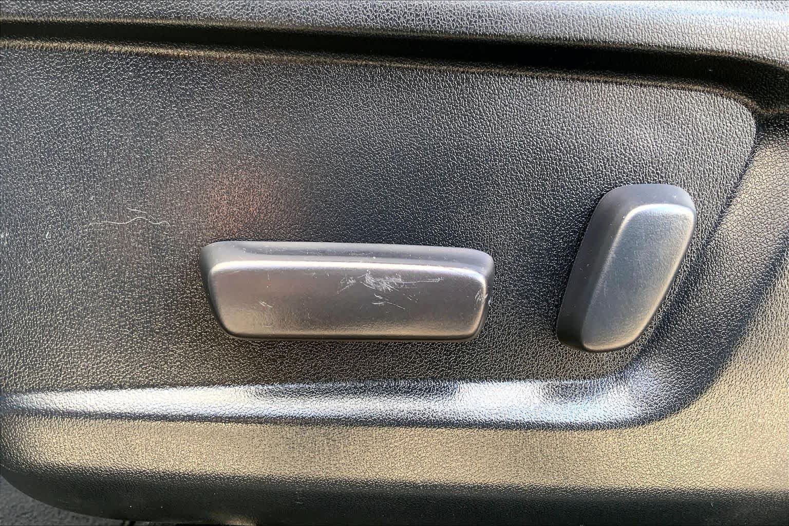 Used 2019 Magnetic Gray Metallic Toyota SR5 image 34