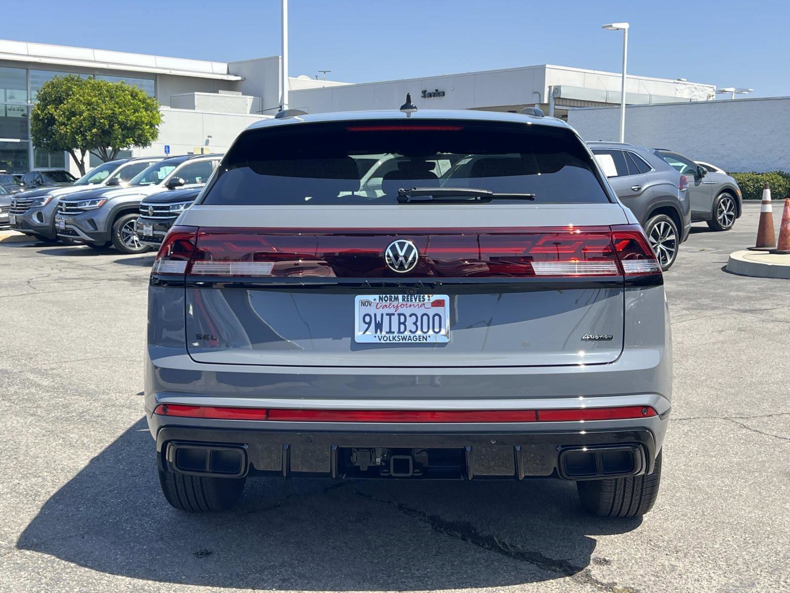 Certified Used 2025 Pure Gray Volkswagen 2.0T SEL R-Line Black image 27