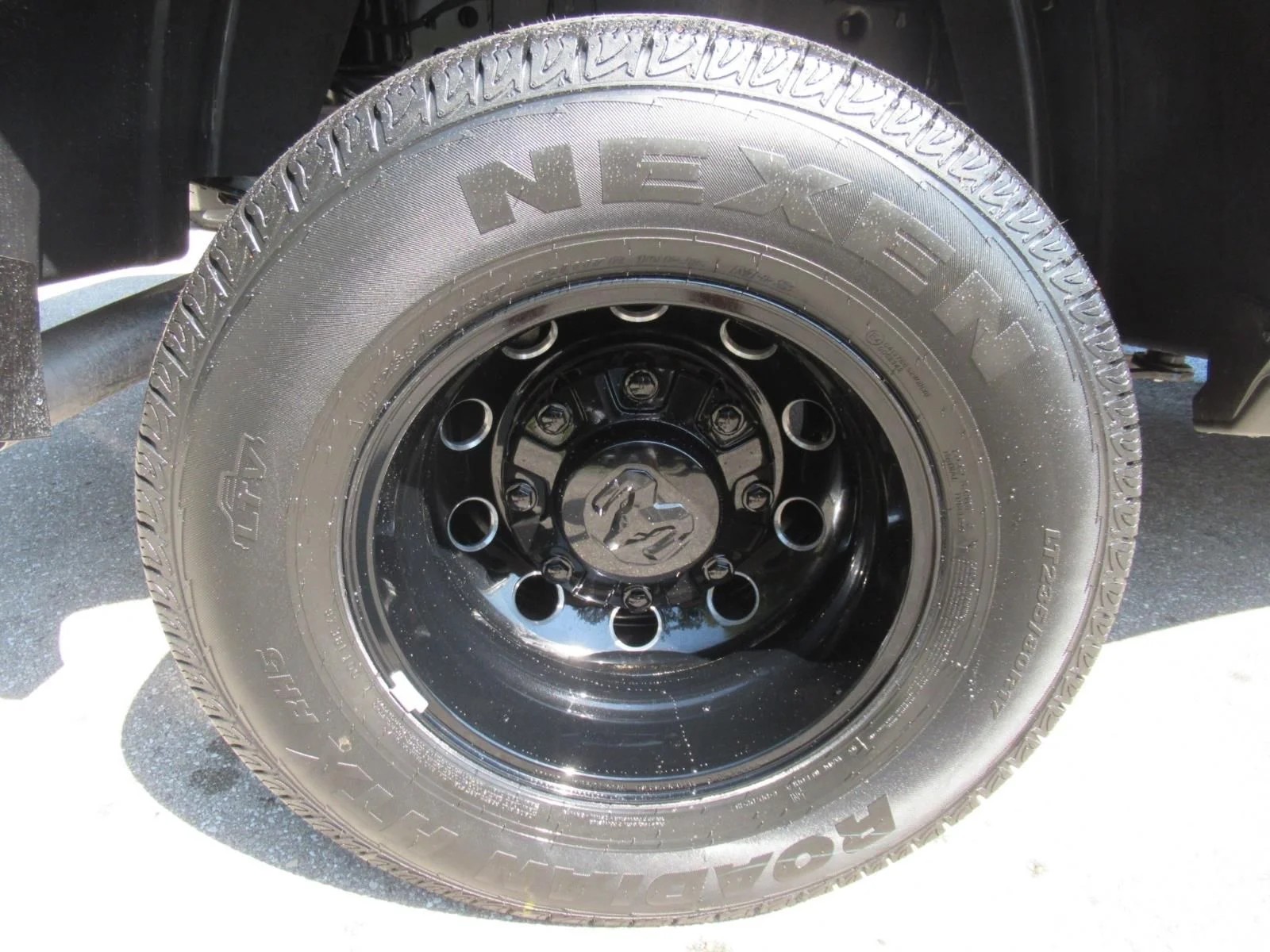 New 2027 Diamond Black Crystal Pearlcoat RAM Laramie image 8
