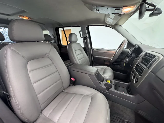 Used 2005 Silver Birch Clearcoat Metallic Ford XLT image 37