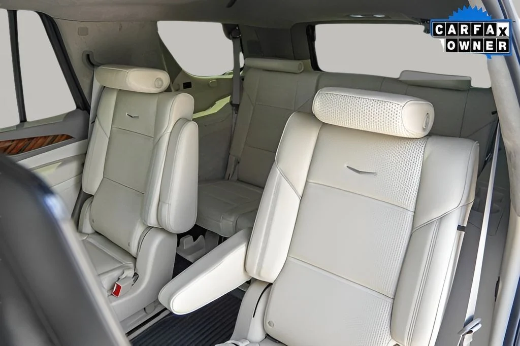 Used 2024 White Cadillac Sport Platinum image 37