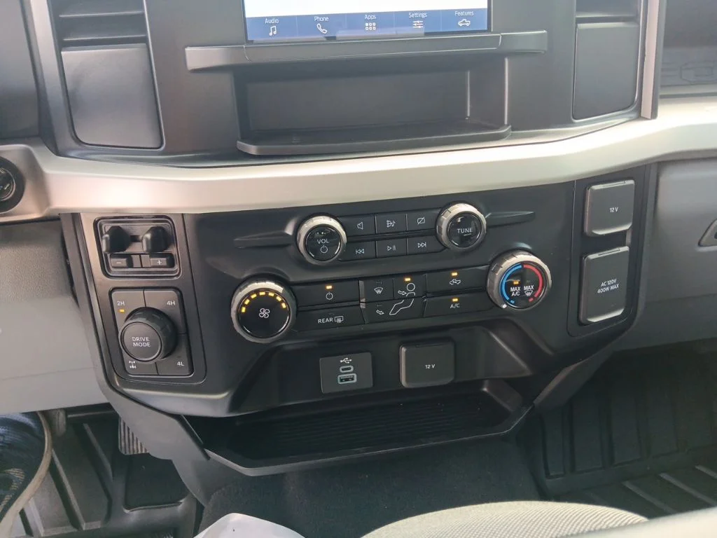 Used 2024 Oxford White Ford XL image 21