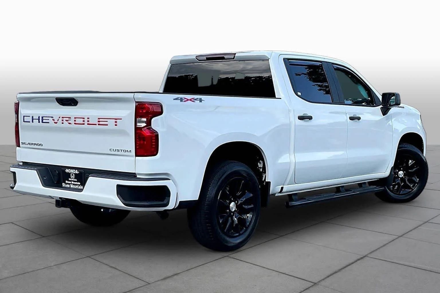 Used 2024 Summit White Chevrolet Custom image 25