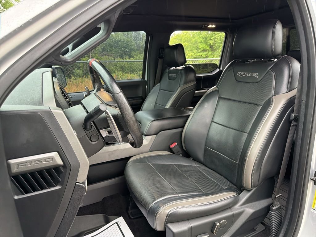 2017 Ford F-150 Raptor - Photo 24