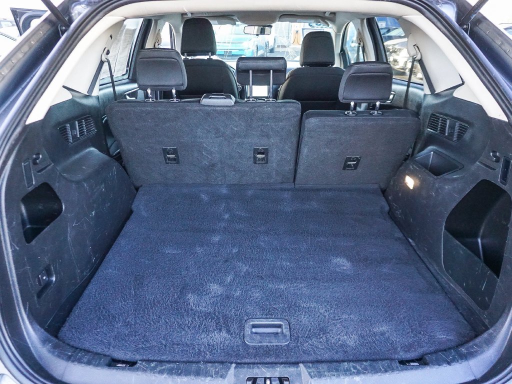 Used 2023 Gray Ford SE image 25