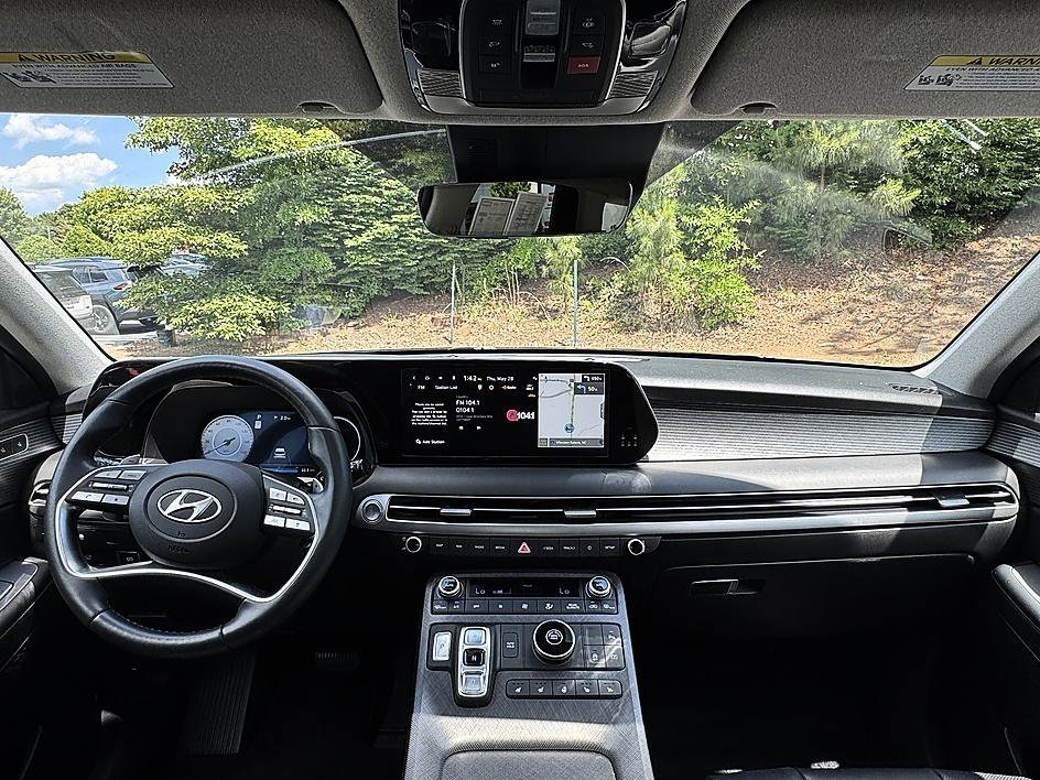Used 2024 Abyss Black Pearl Hyundai Limited image 18