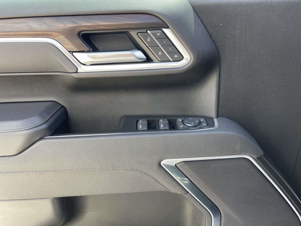 2025 GMC Sierra 1500 SLT - Photo 16