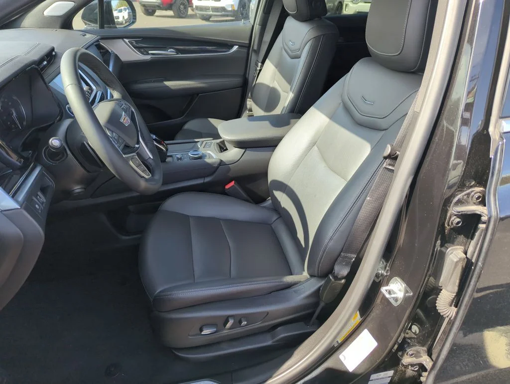 2025 Cadillac XT5 Premium Luxury - Photo 11