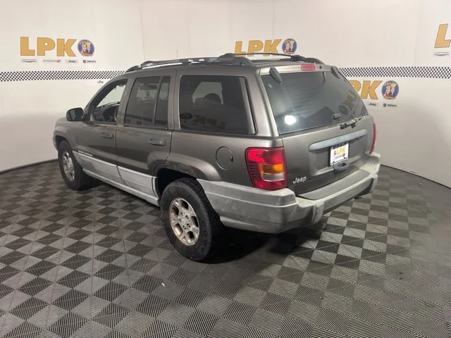 Used 1999 Taupe Frost Metallic Clear Coat Jeep Laredo image 5