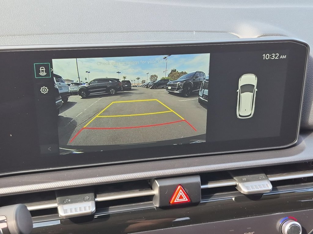 New 2027 Fusion Black Kia LX image 15