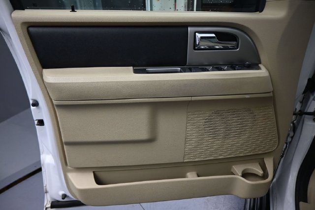 Used 2017 White Ford XLT image 21
