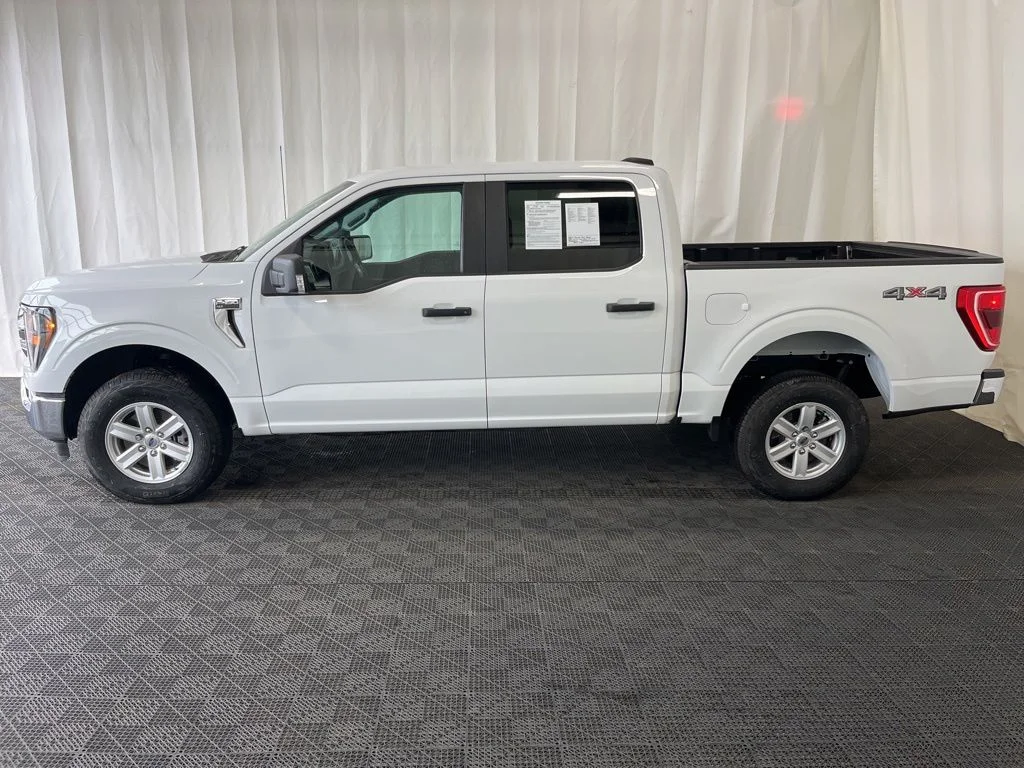 Used 2023 White Ford XL image 26