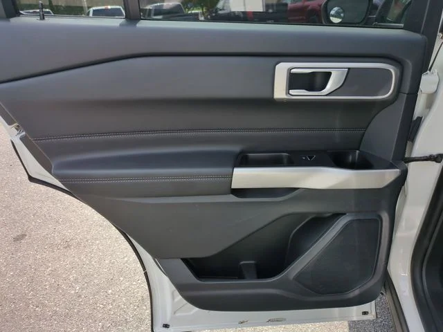 Used 2023 White Ford XLT image 27