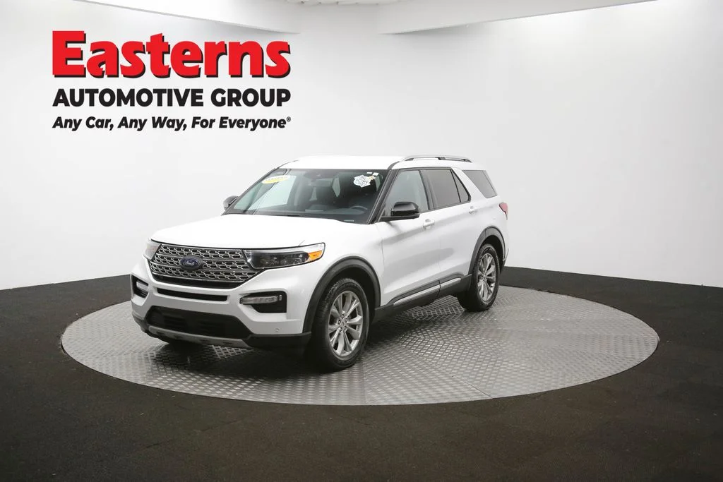 Used 2023 White Ford Limited image 56