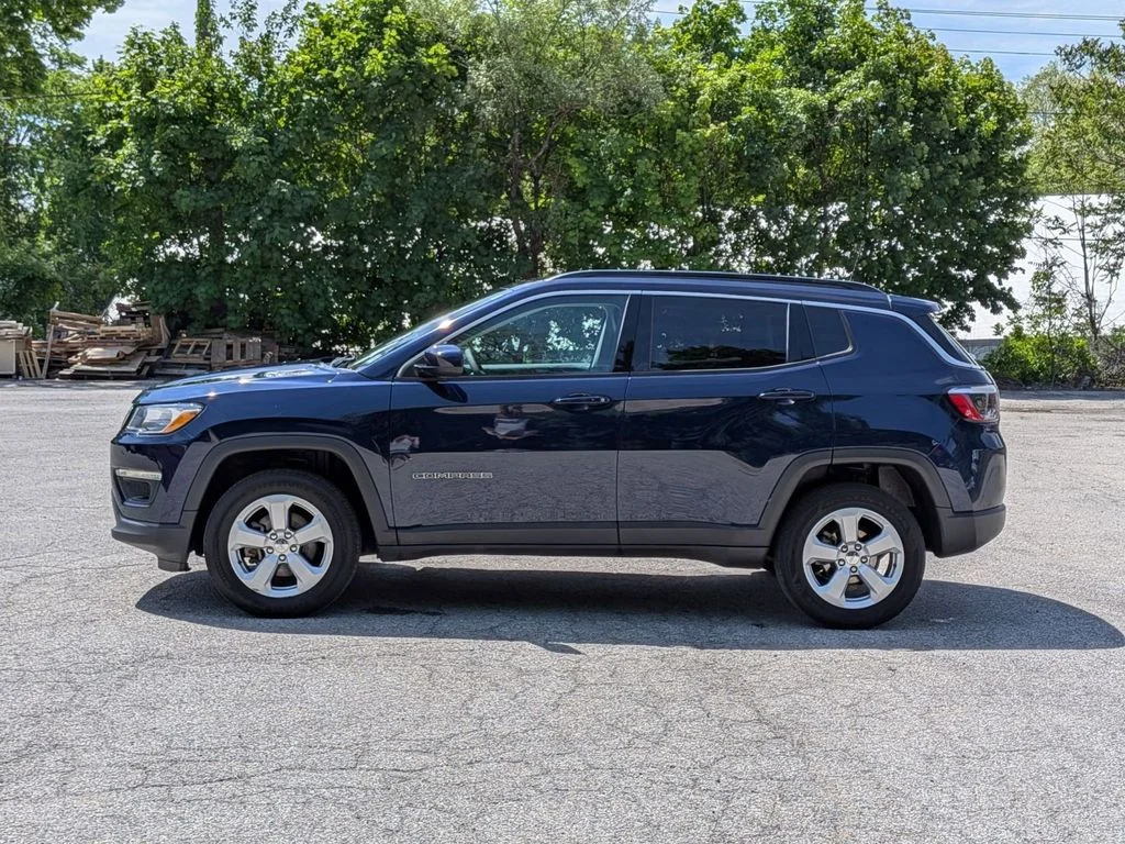 Used 2021 Blue Jeep Latitude image 8