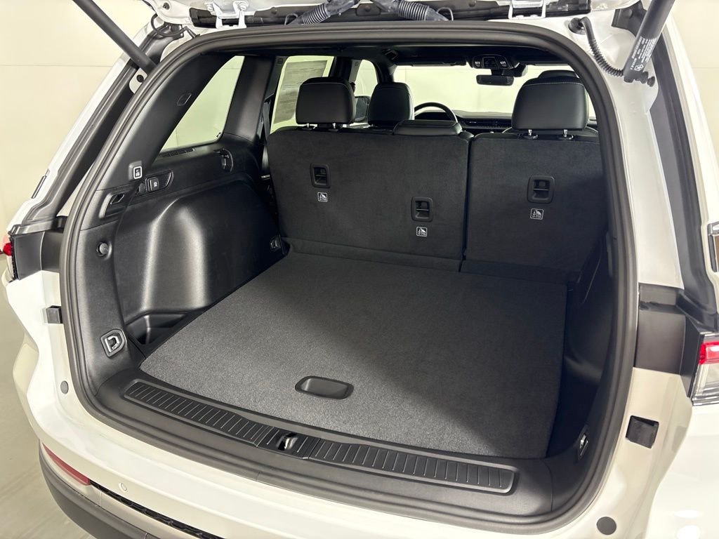 New 2026 Bright White Clearcoat Jeep Limited image 22