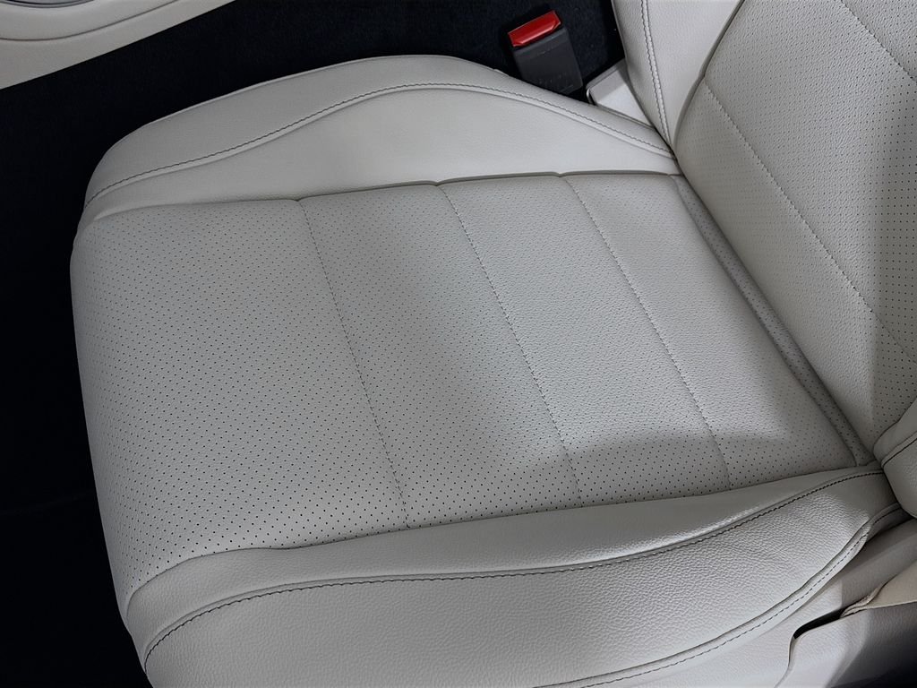 Used 2026 White Mercedes-Benz GLE 350 image 19