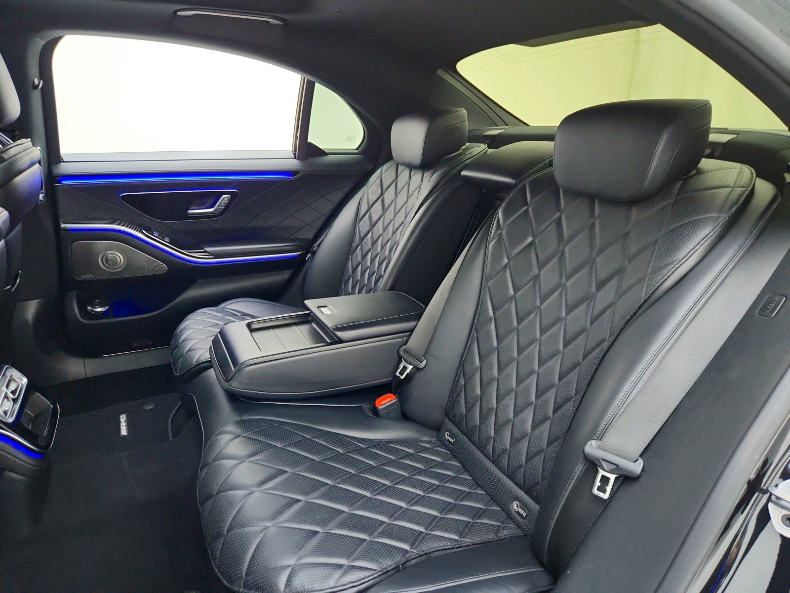 Certified Used 2023 Obsidian Black Mercedes-Benz S 580 image 26
