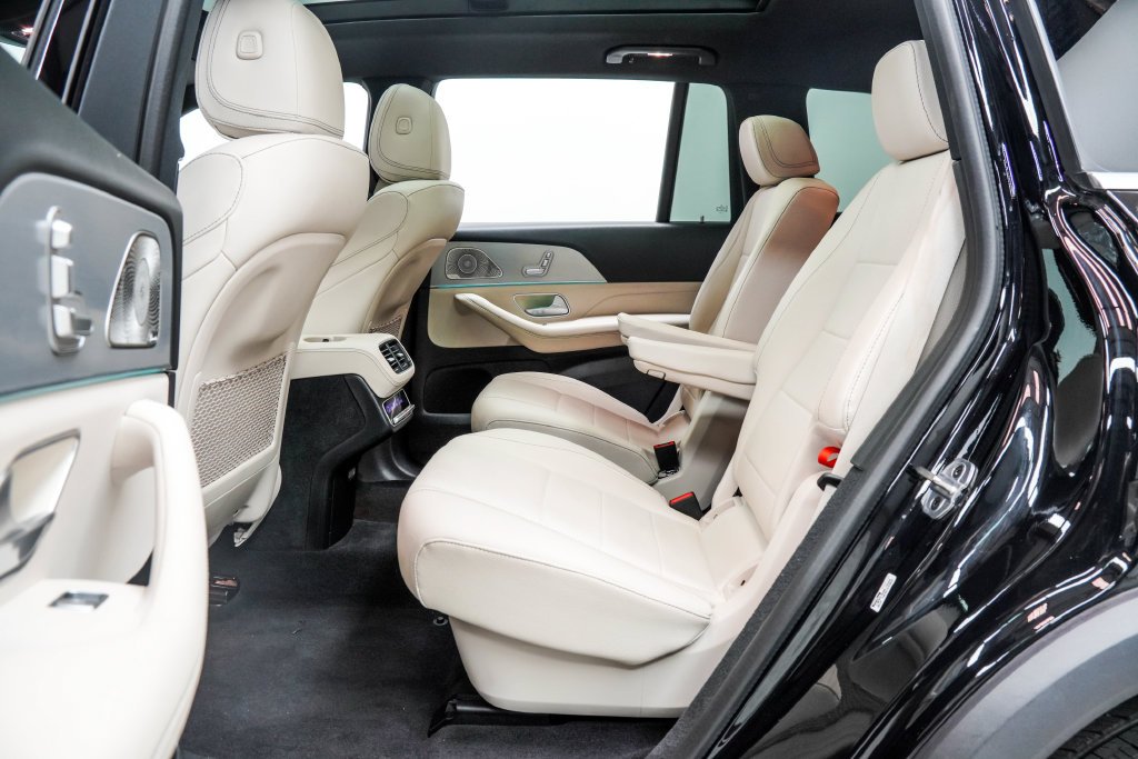 Used 2023 Black Mercedes-Benz GLB 250 image 17