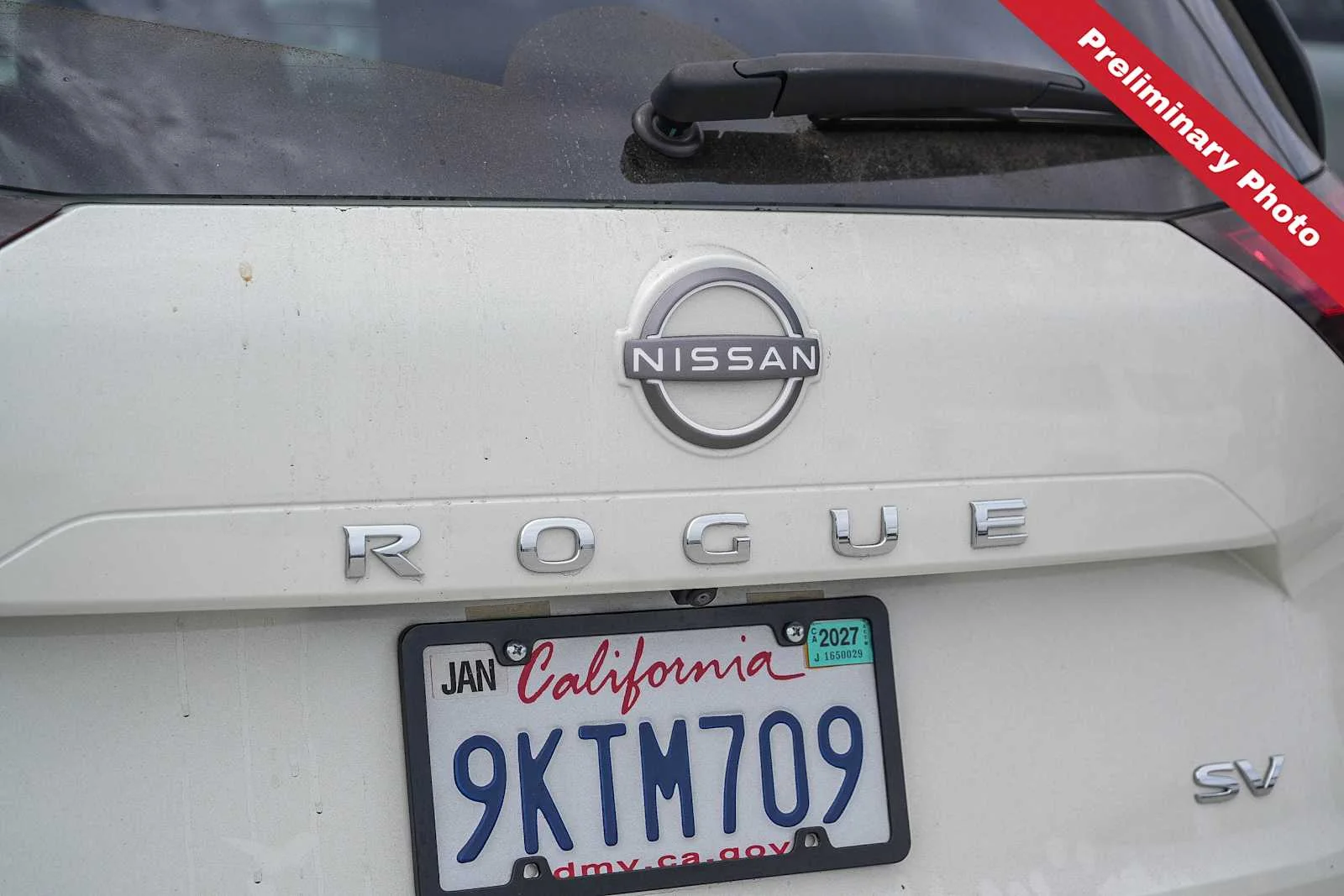 Used 2023 Pearl White Tricoat Nissan SV image 10