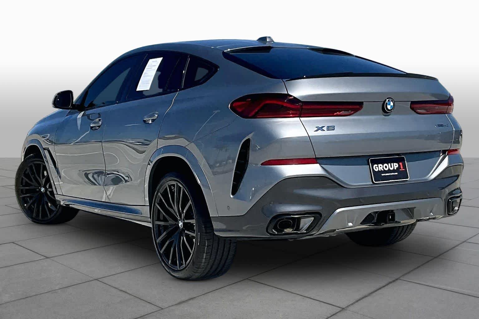 Used 2026 Skyscraper Grey Metallic BMW xDrive40i image 11