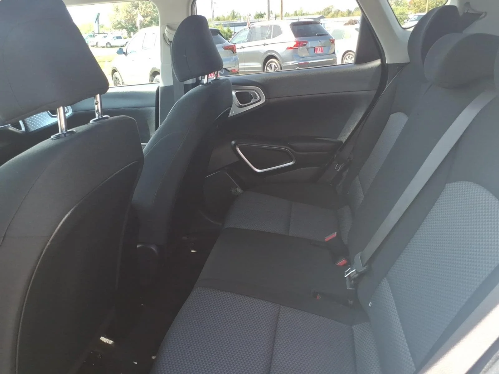 Used 2024 Snow White Pearl Kia LX image 15