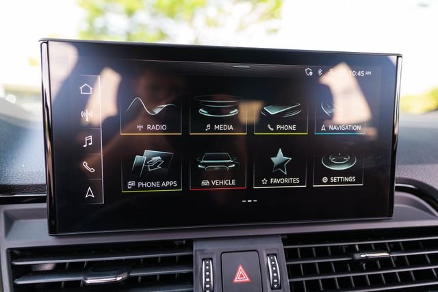 Used 2024  Audi 55 Premium image 31