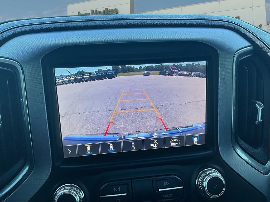 Used 2019 Black GMC SLT image 16