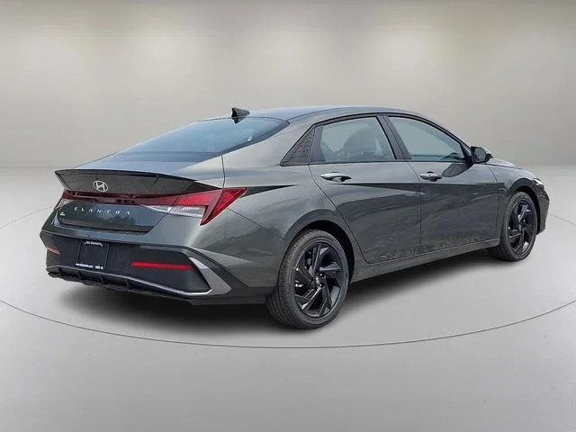 New 2026 Gray Hyundai SEL Sport image 7
