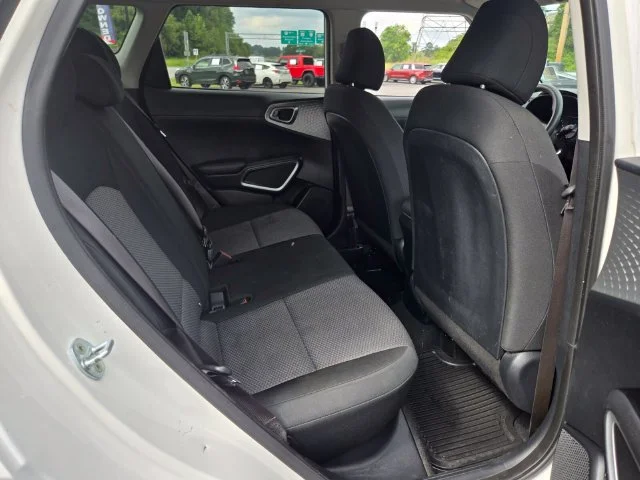 Used 2022 White Kia LX image 20
