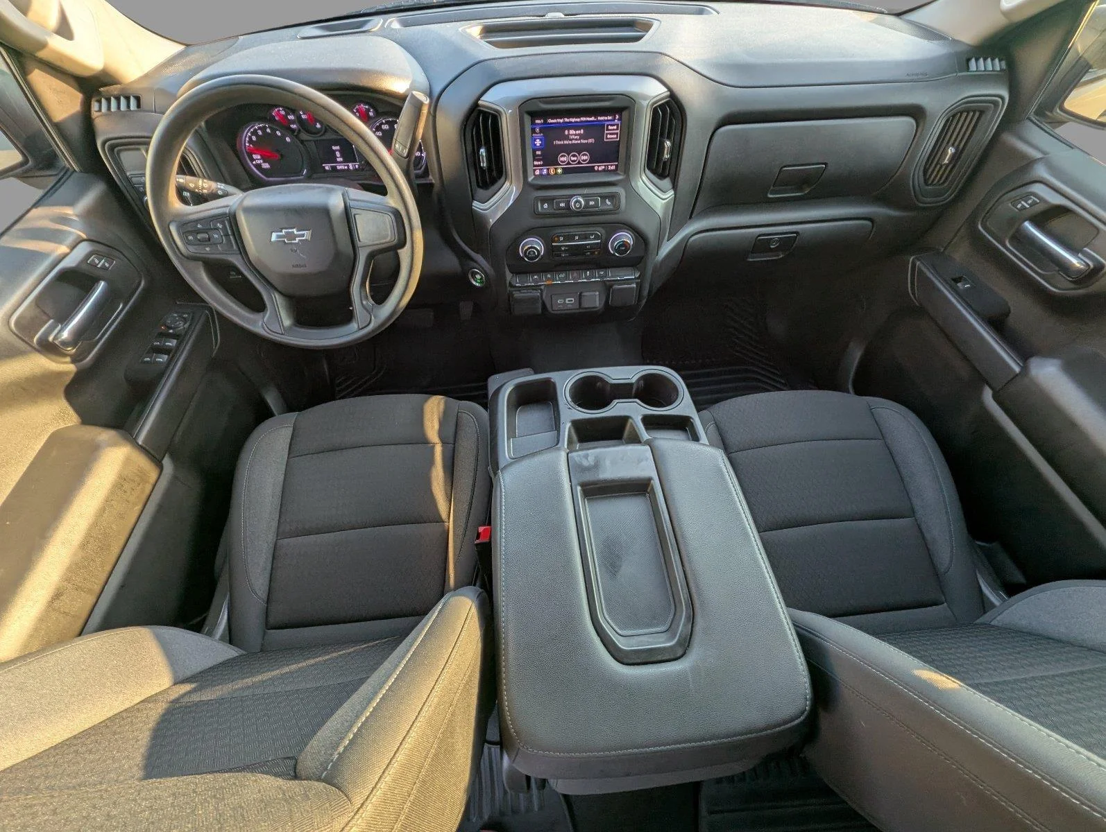 Used 2024 Slate Gray Metallic Chevrolet Custom image 30