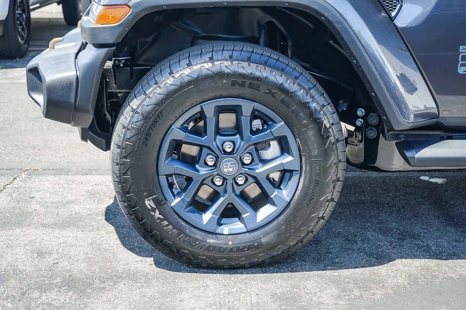New 2026 Granite Crystal Metallic Clear-Coat Exterior Paint Jeep 85th Anniversary image 9