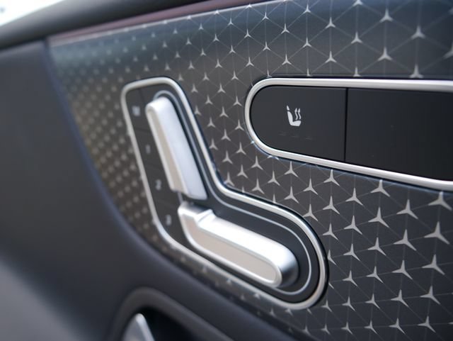 New 2026 Polar White Mercedes-Benz GLB 250 image 40