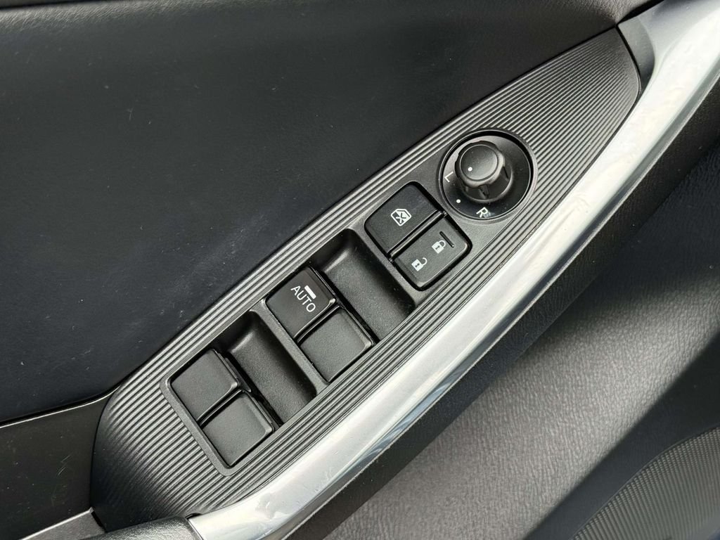Used 2014 Blue Mazda Grand Touring image 32