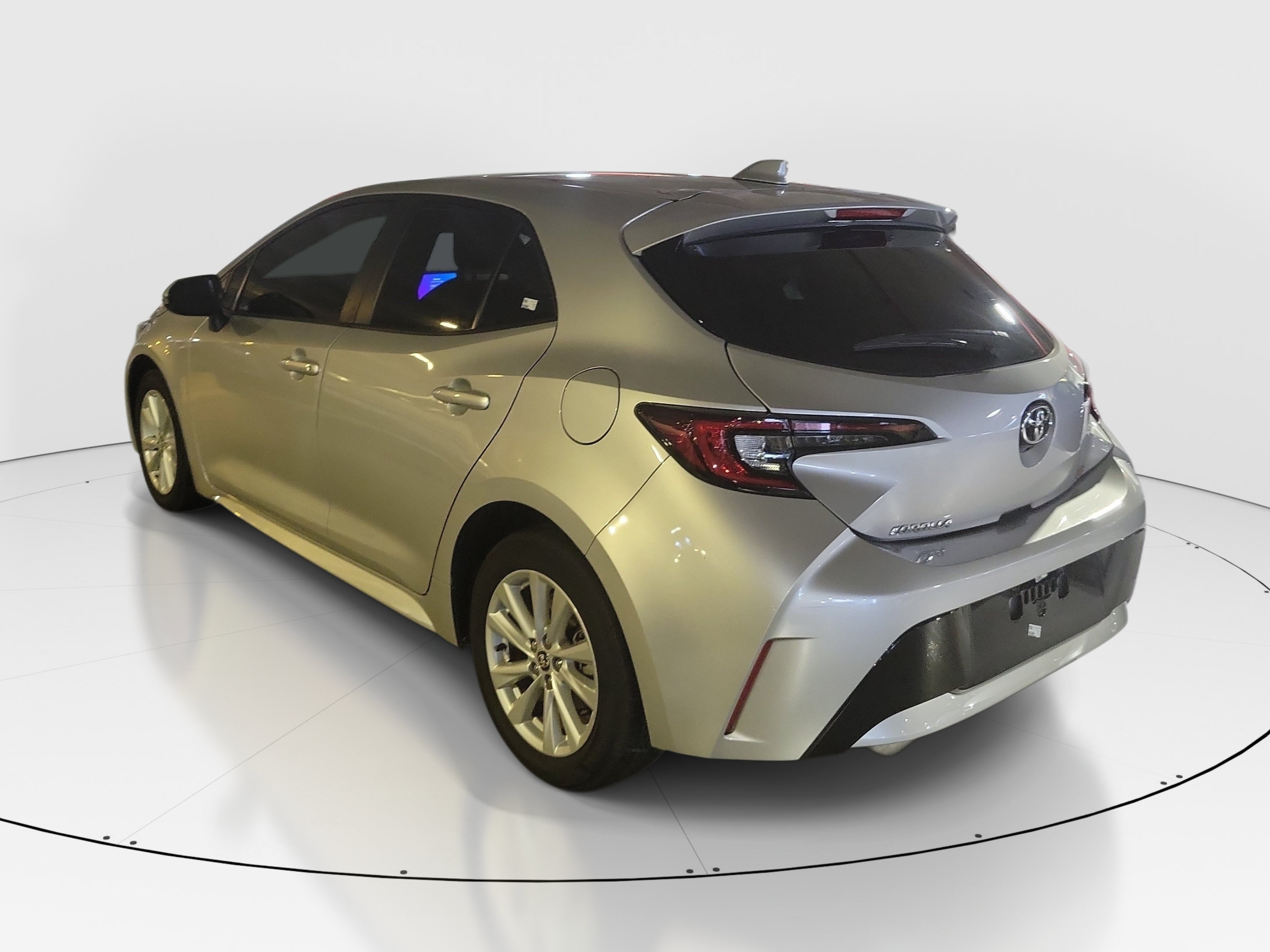 Used 2025 Classic Silver Metallic Toyota SE image 4