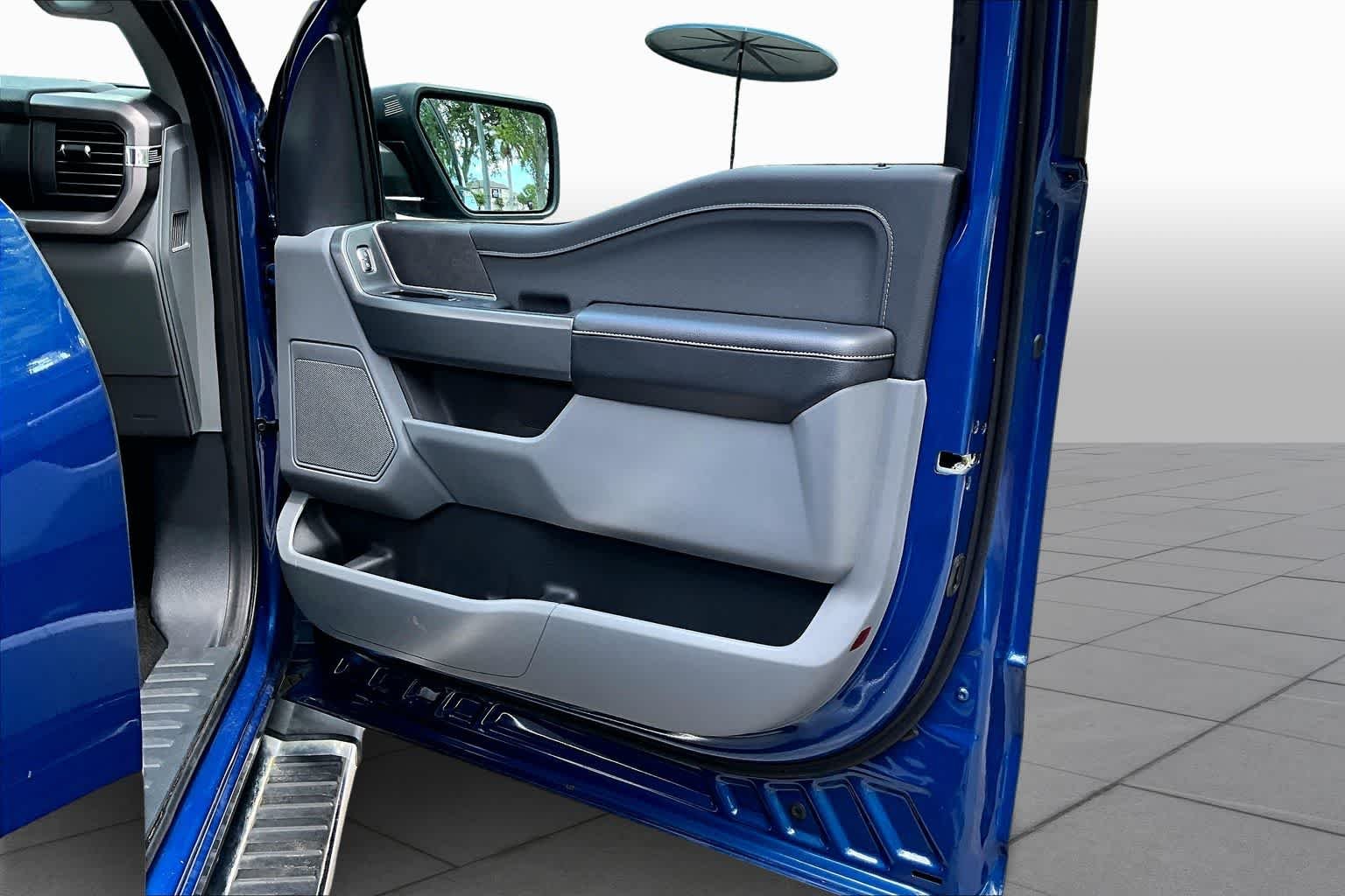 Used 2025 Atlas Blue Ford XLT image 25
