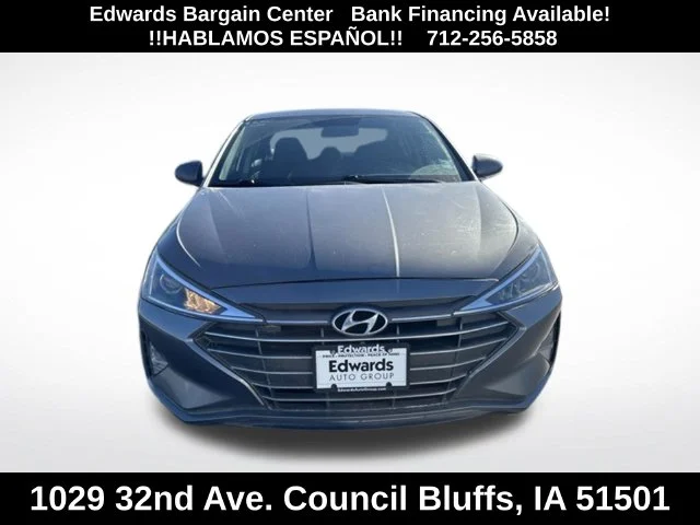 Used 2019 Gray Hyundai SE image 2