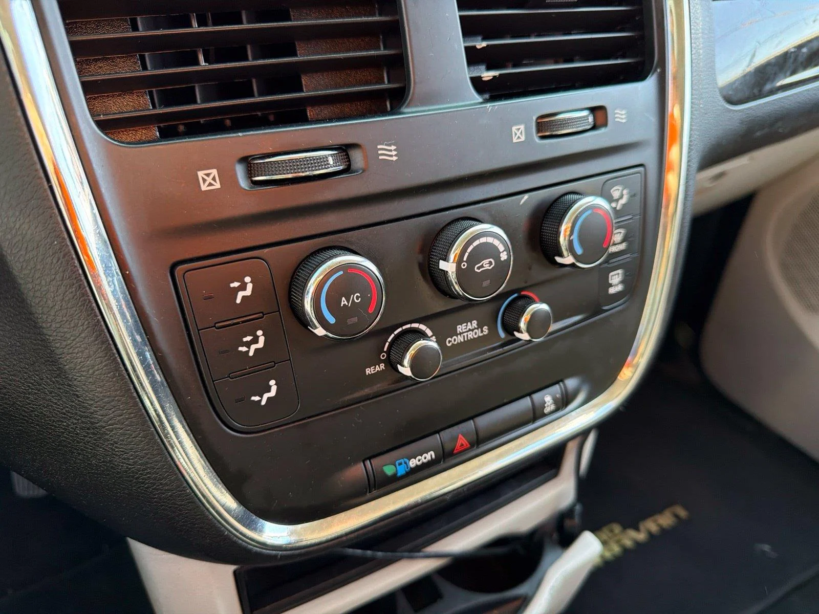 Used 2017 White Dodge SE image 30