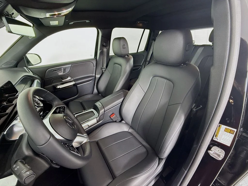 Certified Used 2025 Black Mercedes-Benz GLB 250 image 5