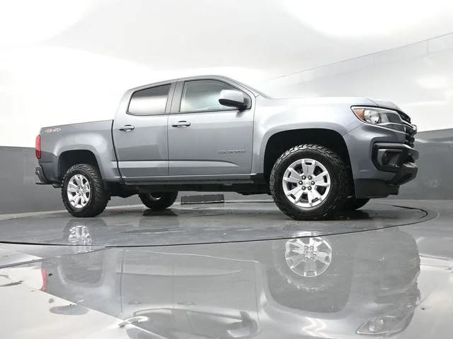 Used 2021 Gray Chevrolet LT image 30