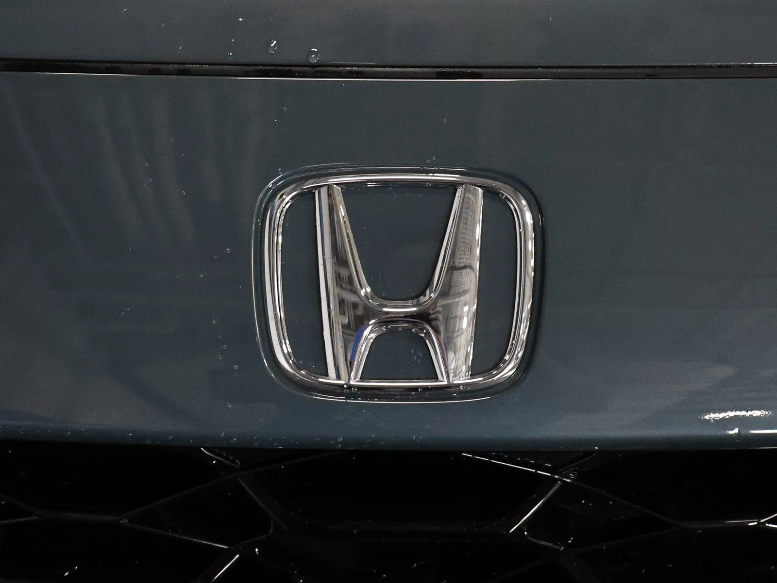 Certified Used 2024 Beige Honda EX-L image 13