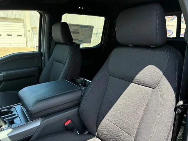 New 2026 Iconic Silver Metallic Ford XLT image 8
